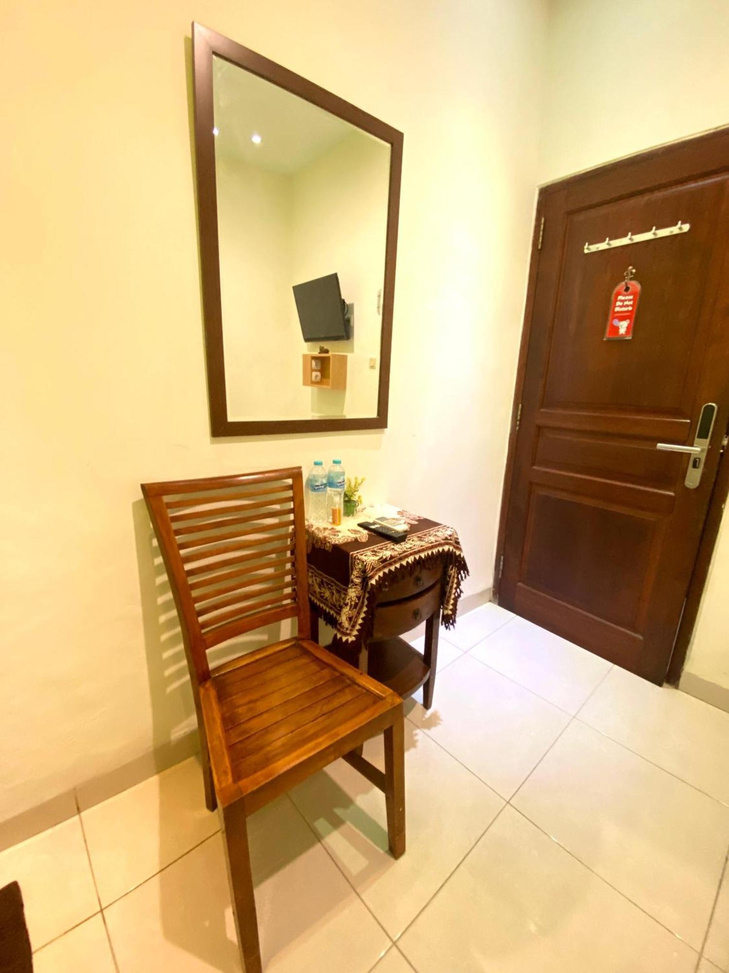 Cabin Hotel Bhayangkara Jogjacarta Exterior foto