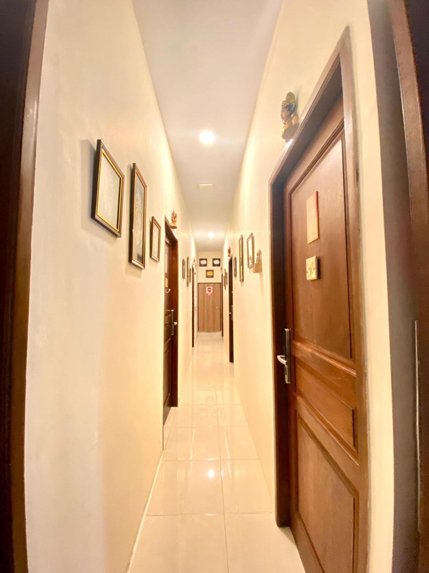 Cabin Hotel Bhayangkara Jogjacarta Exterior foto