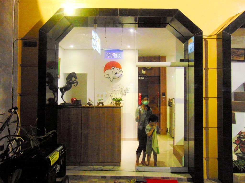 Cabin Hotel Bhayangkara Jogjacarta Exterior foto